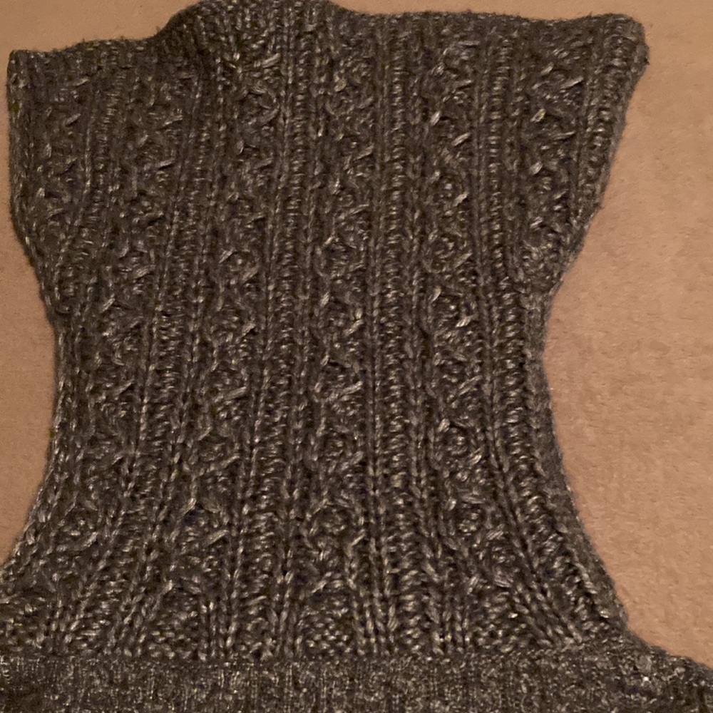 Small - Picture 3 of 4